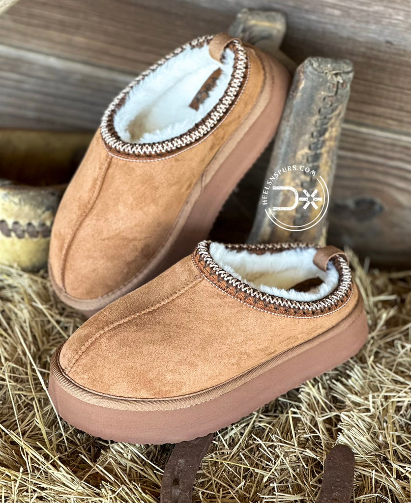 Charlie Slip On ~ Tan