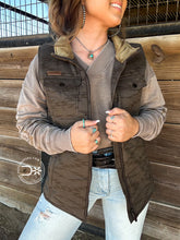 Load image into Gallery viewer, Aztec Ariat Grizzly Quilted Vest
